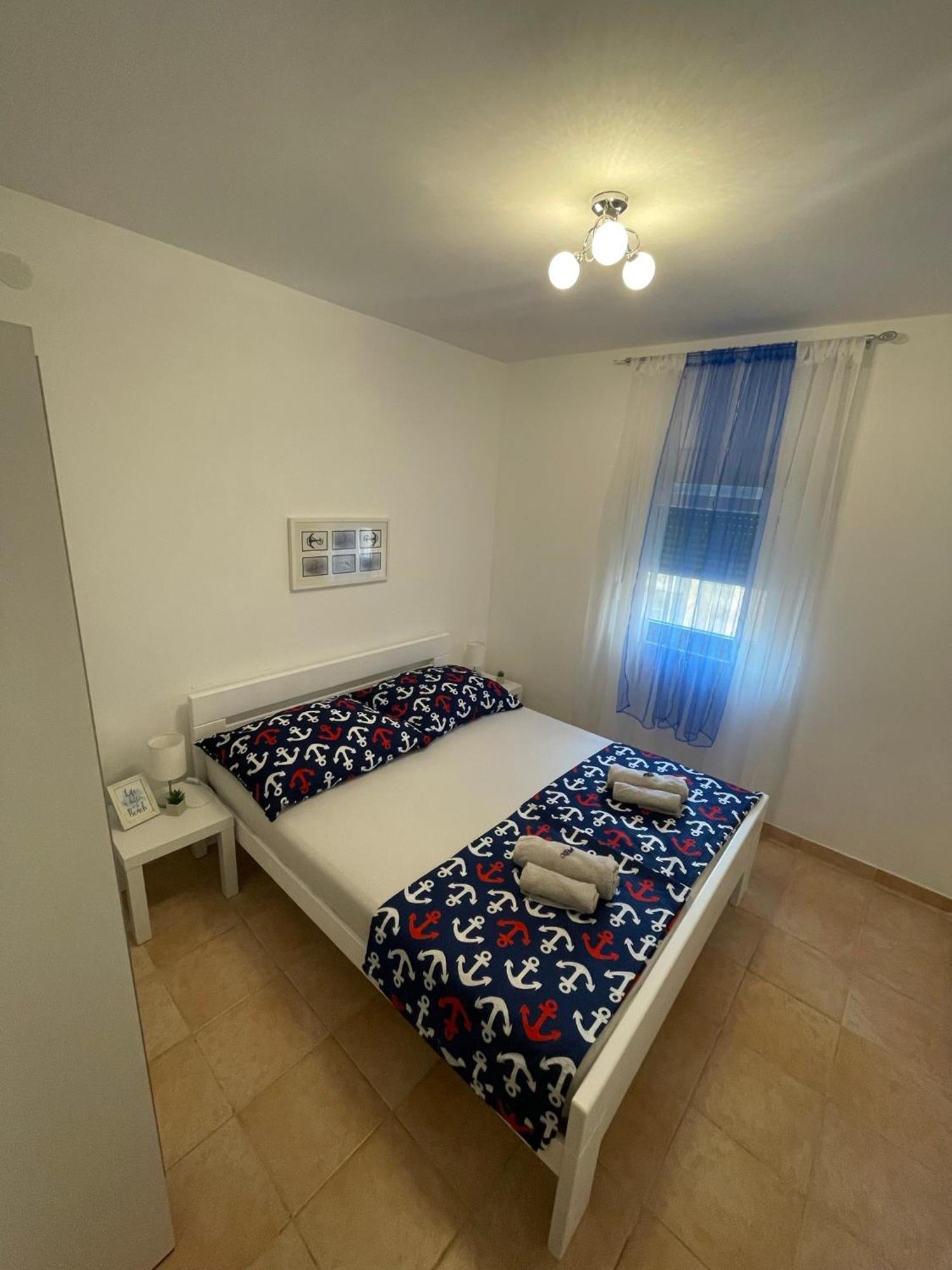 Apartmenthouse Ines Vir Exterior photo